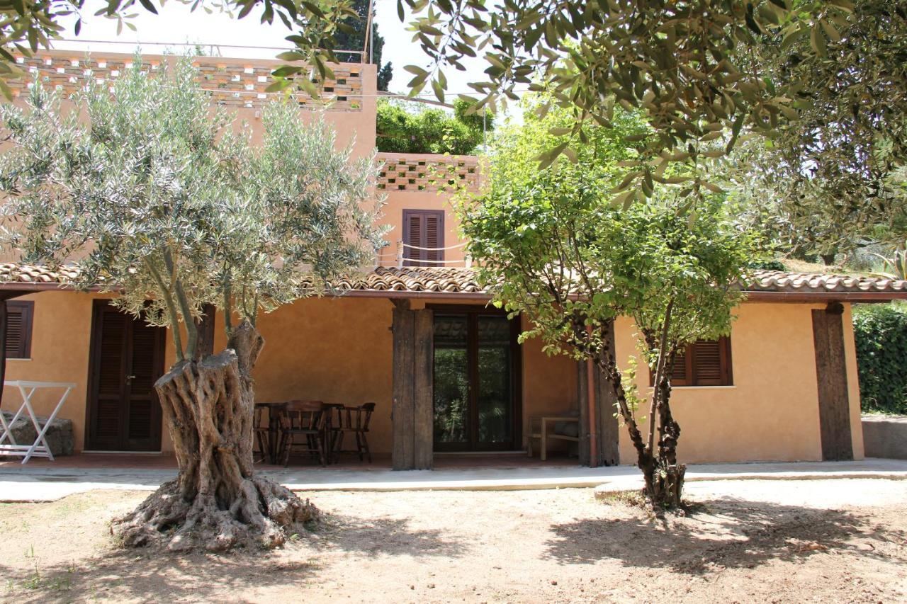 Tenuta Conte Ruggero Santa Domenica  Exterior photo